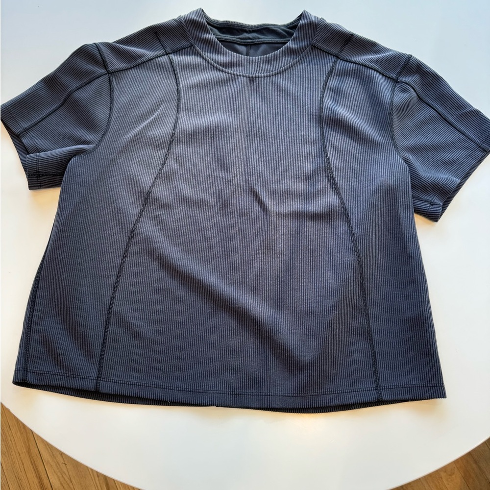 lululemon tee shirt